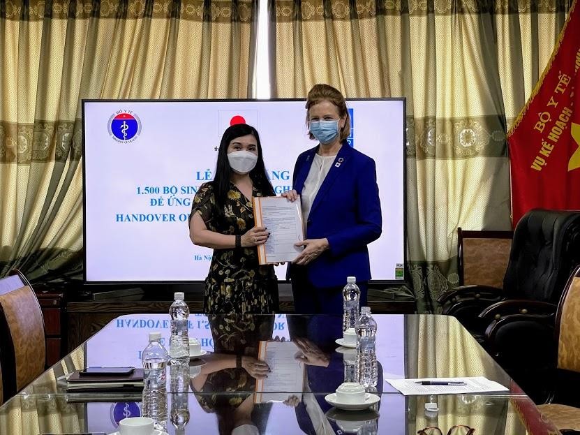 UNDP hỗ trợ hơn 1.500 bộ sinh phẩm xét nghiệm RT PCR để xét nghiệm khẩn cấp tại các điểm bùng phát Covid-19