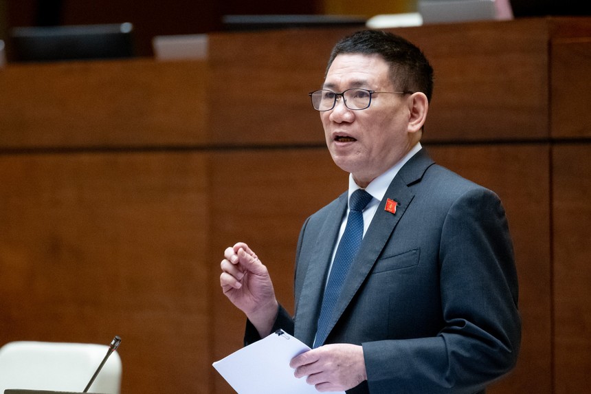 Bộ trưởng Bộ Tài chính Hồ Đức Phớc phát biểu giải trình sau phiên thảo luận hội trường chiều 24/6 về dự thảo Luật Thuế giá trị gia tăng (sửa đổi).