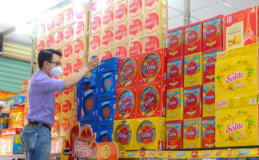 Mondelez Kinh Đô triển khai chiến dịch “Tết hy vọng” hỗ trợ các cửa hàng kinh doanh sản phẩm Tết