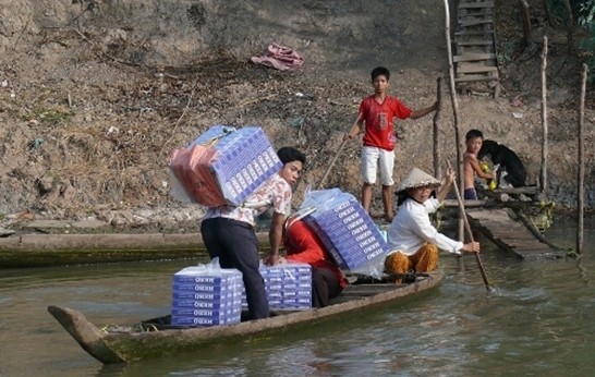 Buôn lậu thuốc lá "vẫn phức tạp" trong tháng 8