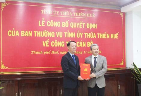 Ông Phan Thiên Định (trái ảnh) nhận nhiệm vụ mới.