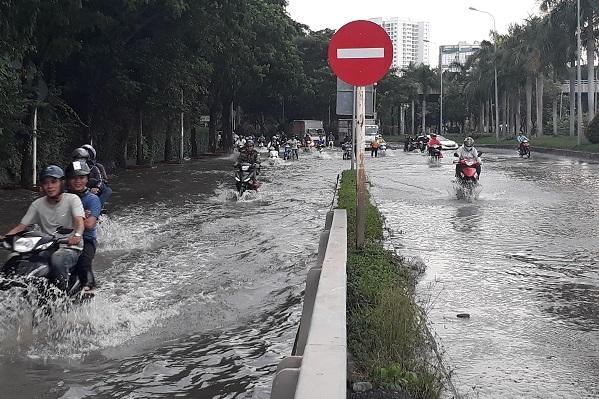 Nhiều dự án chống ngập sẽ hoàn thành trước dịp lễ 30/4 nhằm giải quyết tình trạng ngập nặng trong mùa mưa (Ảnh: Việt Dũng)