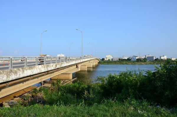 Cầu Hoà Xuân