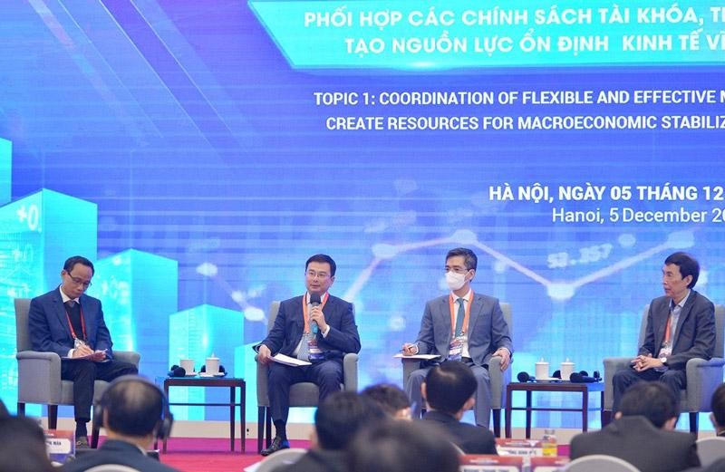 Toạ đàm phối hợp các chính sách tài khóa, tiền tệ linh hoạt, hiệu quả, tạo nguồn lực ổn định kinh tế vĩ mô, phục hồi kinh tế.