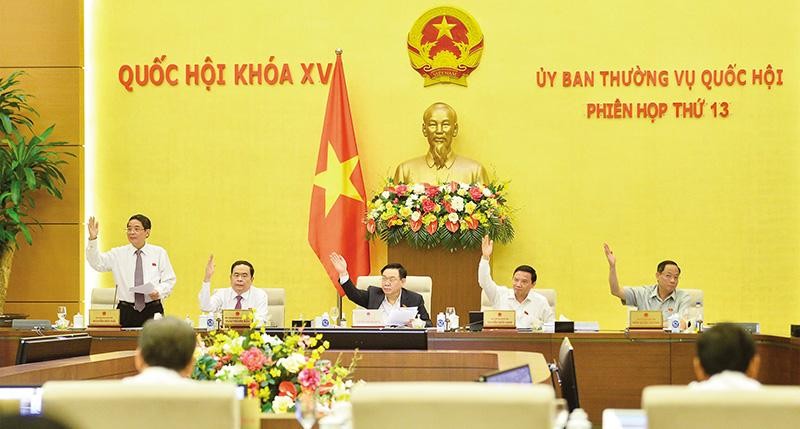 100% Ủy viên Ủy ban Thường vụ Quốc hội nhất trí với đề xuất của Chính phủ về thu hồi đất cho dự án cao tốc Bắc - Nam