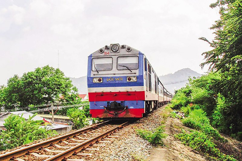 Phát pháo lệnh cho cuộc chấn hưng ngành đường sắt - Bài 3: Lăn bánh “những đoàn tàu Đổi mới” 