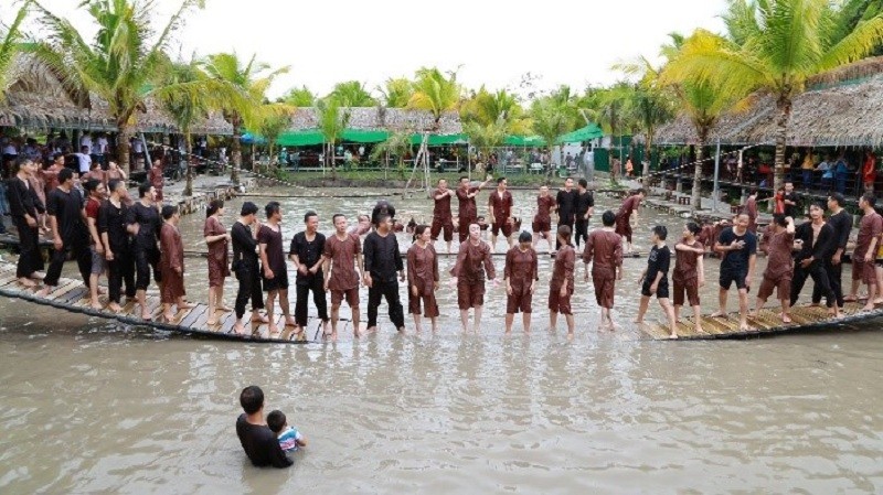 Làng du lịch Ông Đề (huyện Phong Điền, TP. Cần Thơ) là một trong những điểm tham quan thu hút du khách đến Cần Thơ 