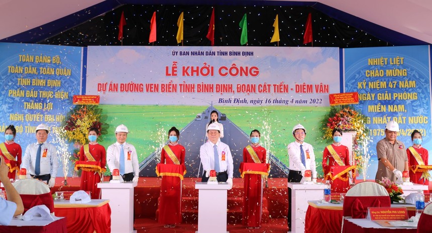 Tính đến ngày 4/5/2023, Dự án Đường ven biển đoạn Cát Tiến – Diêm Vân đã giải ngân được 88.344 đồng, đạt 25,24% trong kế hoạch vốn Trung ương giao năm 2023 là 350.000 triệu đồng (vốn Trung ương phân bổ thực hiện dự án là 1.800 tỷ đồng).