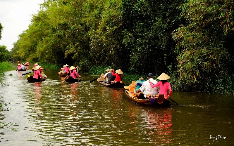 Du khách trải nghiệm khu du lịch sinh thái Gáo Giồng - Đồng Tháp