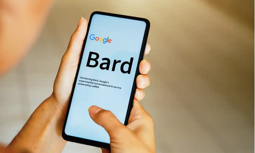 Ứng dụng chatbot AI mới của Google, Bard, được ra mắt như một đối thủ của ChatGPT, có thể cung cấp thông tin, viết mã, dịch ngôn ngữ và phân tích hình ảnh. Ảnh: Getty Images 