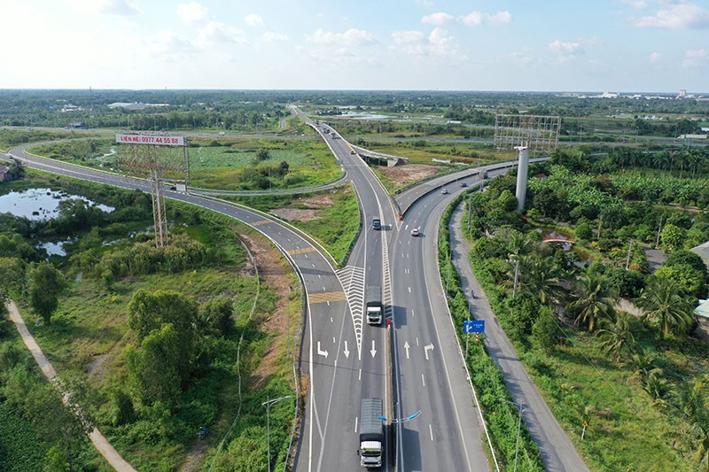 Một yêu cầu quan trọng nhằm đạt được mục tiêu tăng trưởng kinh tế là thúc đẩy giải ngân vốn đầu tư công. Ảnh: Đ.T 