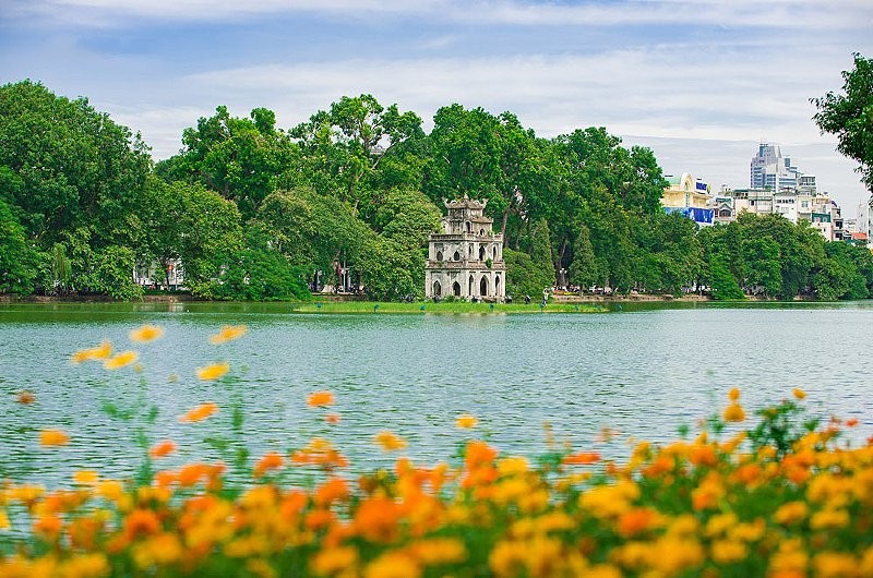 Tháp Rùa có tuổi đời hơn 150 năm, với người dân Hà Nội, đây không chỉ là biểu tượng du lịch mà còn là hình ảnh hằn sâu trong ký ức.