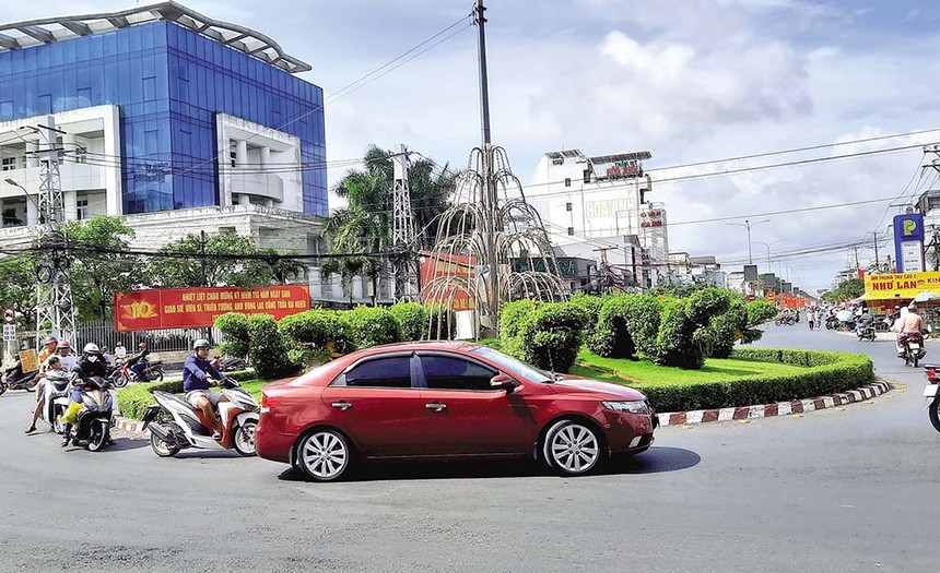 Vĩnh Long tập trung huy động các nguồn vốn cho đầu tư phát triển, trong đó quan tâm giải pháp cải cách thủ tục hành chính, cải thiện môi trường đầu tư, kinh doanh