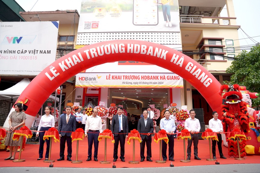 HDBank đặt Chi nhánh đầu tiên tại cửa ngõ phía Bắc của Tổ quốc