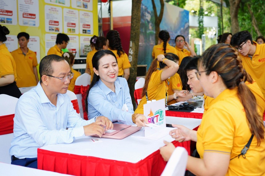 Ba tháng đầu năm 2024, đã có trên 4,6 triệu lượt khách quốc tế đến Việt Nam, cao hơn 3,2% so với cùng kỳ năm 2019.