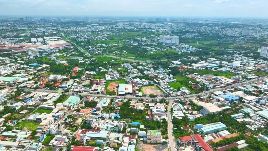 Khu Đông Sài Gòn có nhiều điều kiện thuận lợi về phát triển kinh tế, kéo theo hạ tầng luôn được đầu tư và hoàn thiện sớm để đáp ứng kịp tốc độ tăng trưởng của khu vực.