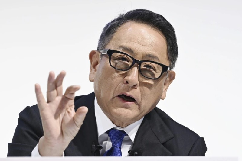 Chủ tịch Toyota Akio Toyoda phát biểu tại cuộc họp báo chiều 3/6.