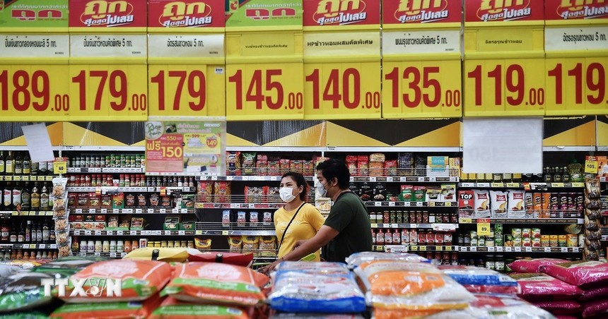 Gạo được bày bán tại một siêu thị ở Bangkok, Thái Lan. (Ảnh: AFP/TTXVN)