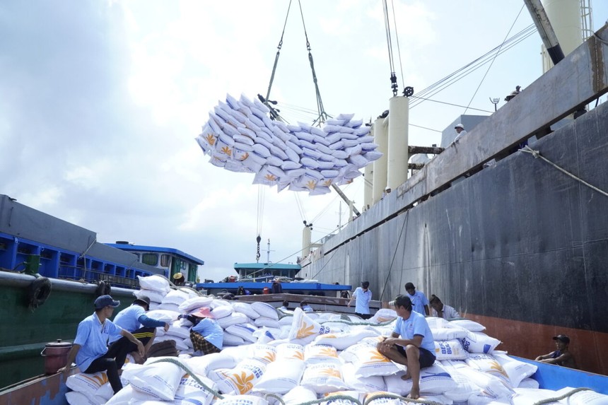 Xuất khẩu gạo Việt Nam sang Trung Quốc giảm mạnh.