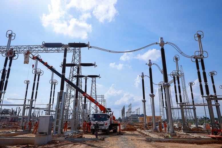 Thi công Trạm biến áp 500 kV Thanh Hóa ở xã Thiệu Phúc, huyện Thiệu Hóa - Ảnh: VGP