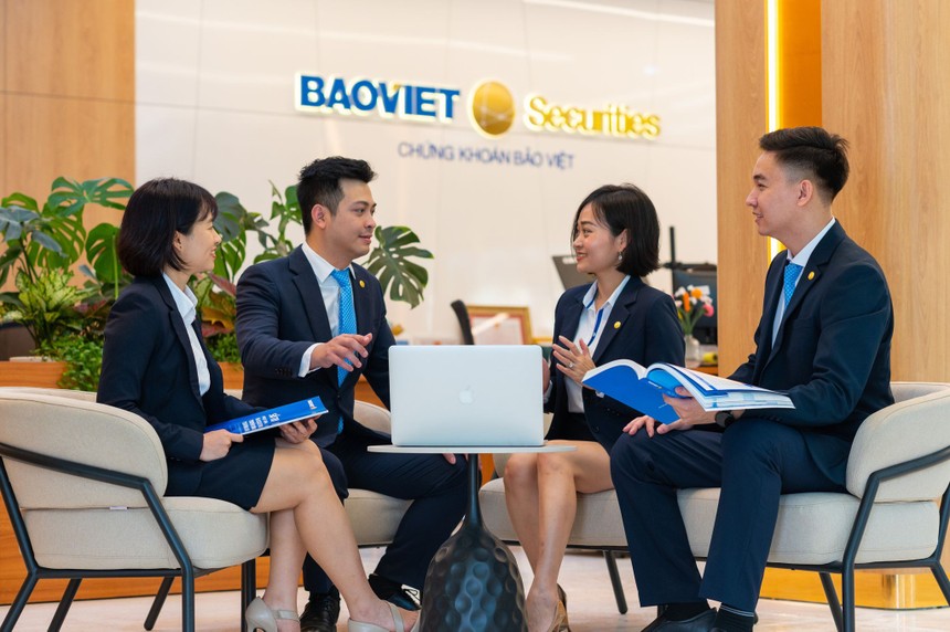 Bảo Việt (BVH) - doanh nghiệp bảo hiểm duy nhất 12 năm liên tiếp được vinh danh “Danh sách 50 công ty niêm yết tốt nhất Việt Nam”