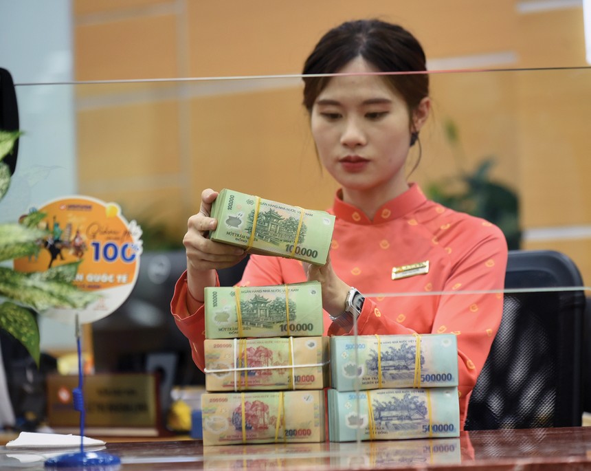 Tiền gửi tại LPBank tăng 21,4% trong nửa đầu năm, tương đương tăng thêm 50.700 tỷ đồng 