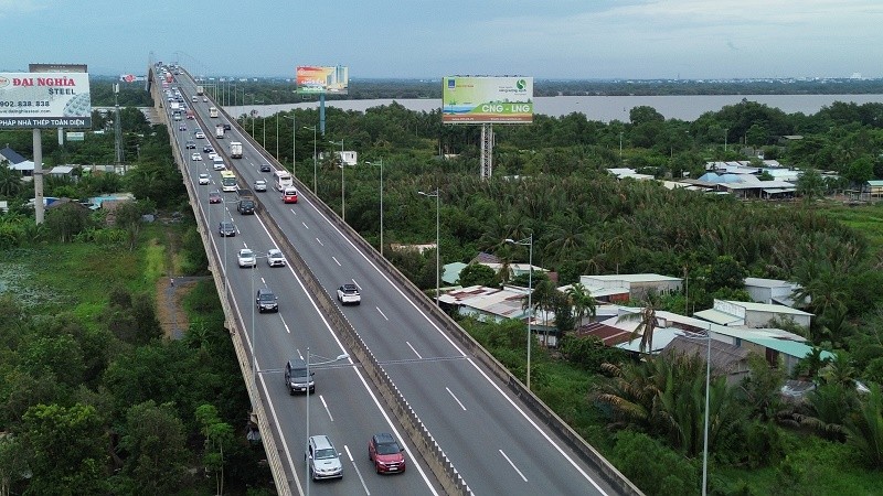 Cầu Long Thành nối TP.HCM với Đồng Nai - Ảnh: Lê Vinh 