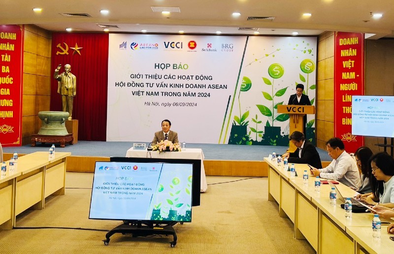 Họp báo giới thiệu hoạt động của ASEAN BAC Việt Nam trong năm 2024. Ảnh: Nhung Bùi.