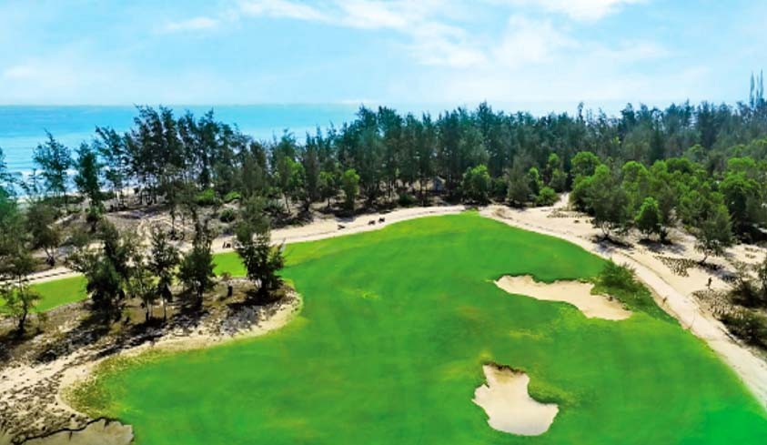 Sân golf Golden Sands Golf Resort được kỳ vọng sẽ mang lại cho Thừa Thiên Huế nhiều du khách đẳng cấp