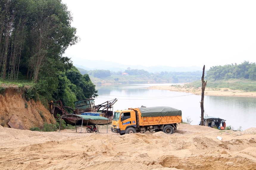 Hoạt động khai thác cát ở Nghệ An đang cần chế tài kiểm đếm nghiêm ngặt, ảnh minh hoạ - Nguồn ảnh: Nguyễn Hải