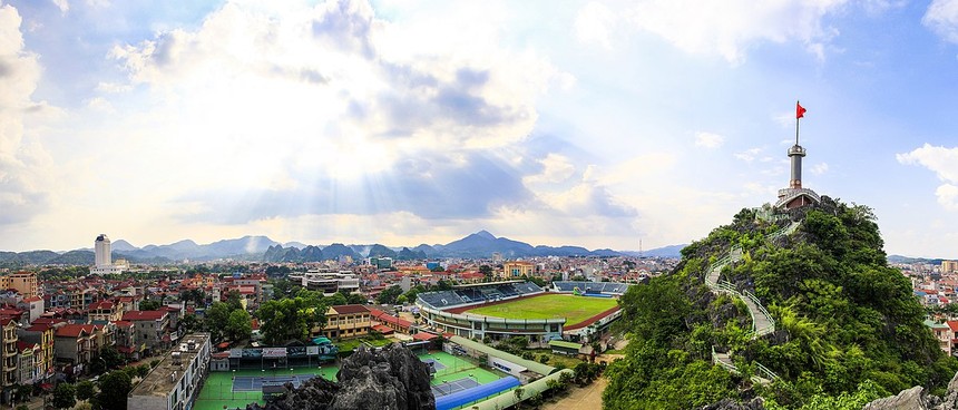 Lạng Sơn đầu tư có trọng tâm vào các ngành, lĩnh vực then chốt, thúc đẩy phát triển kinh tế - xã hội.