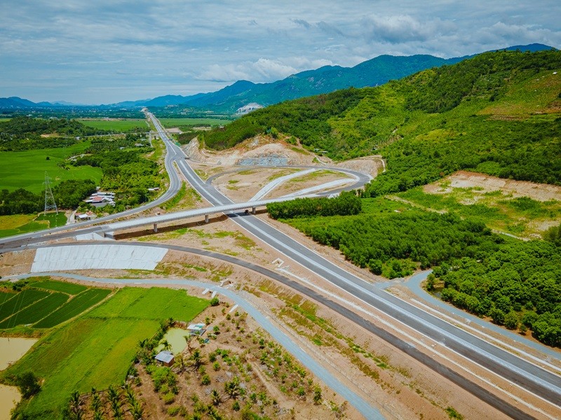 Một đoạn cao tốc Vân Phong - Nha Trang.