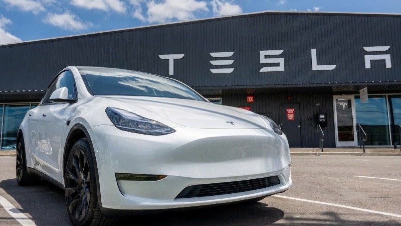 Một chiếc Tesla Model Y tại bãi xe của Tesla vào ngày 31/5/2023 ở Austin, Texas. Ảnh: Getty