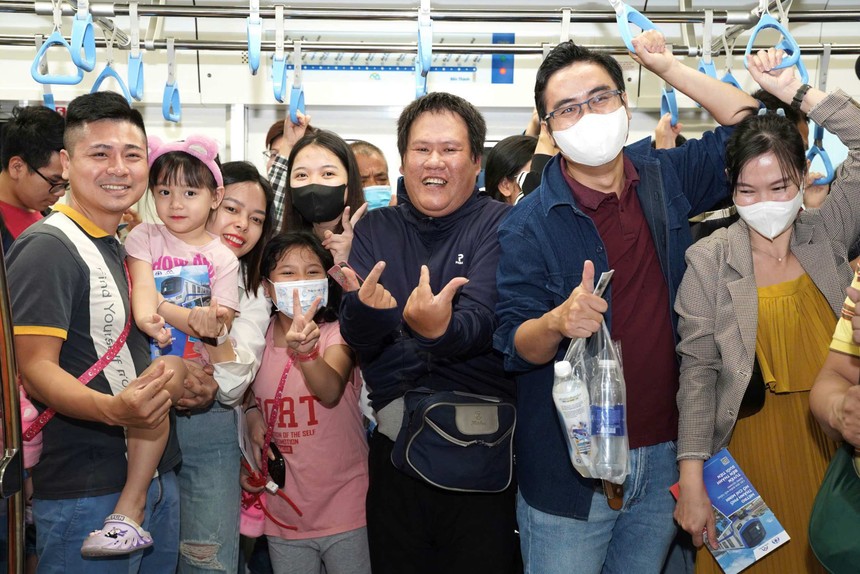 Người dân và du khách có thể khám phá nhiều địa điểm nổi bật thông qua Metro Bến Thành - Suối Tiên. (Ảnh: Thuận Văn)