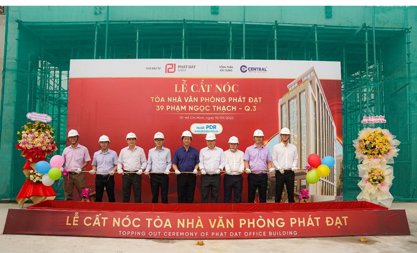 Phát Đạt (PDR) cất nóc tòa nhà văn phòng