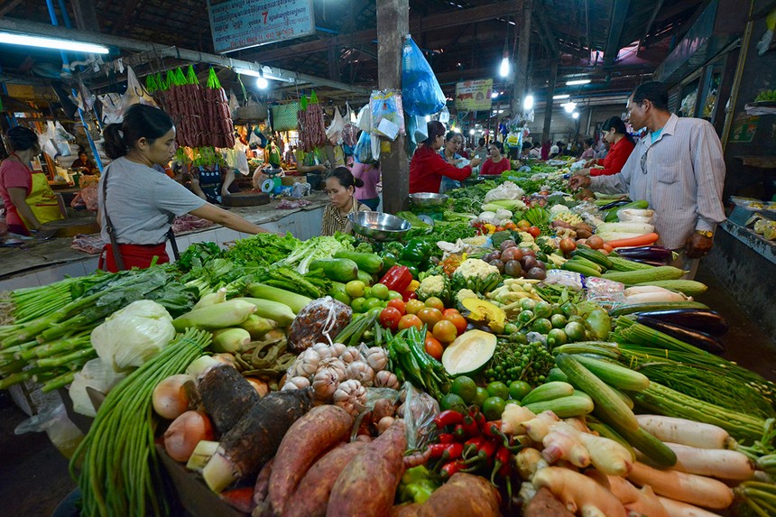 Giá thực phẩm tăng là một trong những yếu tố gây áp lực lên lạm phát. Ảnh minh họa: Shutter