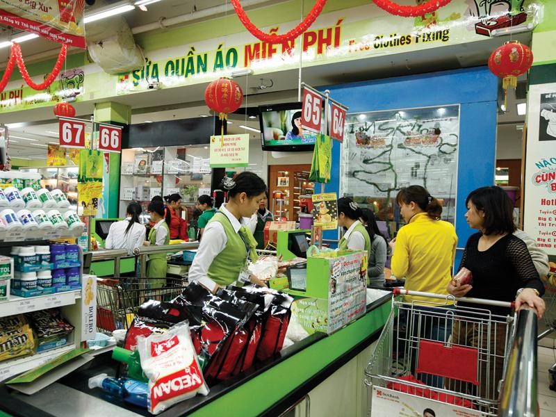Trong làn sóng nhượng quyền thương mại, hàng ngoại đang xuất hiện ngày càng nhiều trên thị trường. Ảnh: Đ.T