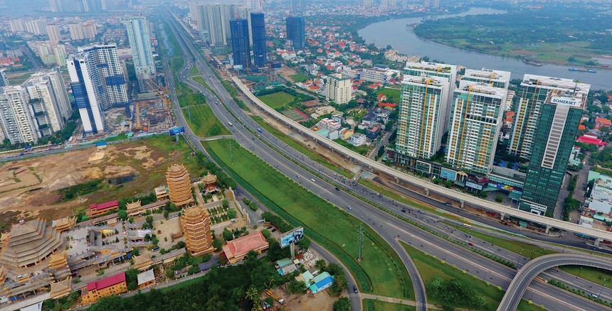 Tuyến metro Bến Thành - Suối Tiên được triển khai đã kéo theo hàng loạt dự án bất động sản mọc lên dọc 2 bên. Ảnh: Lê Toàn