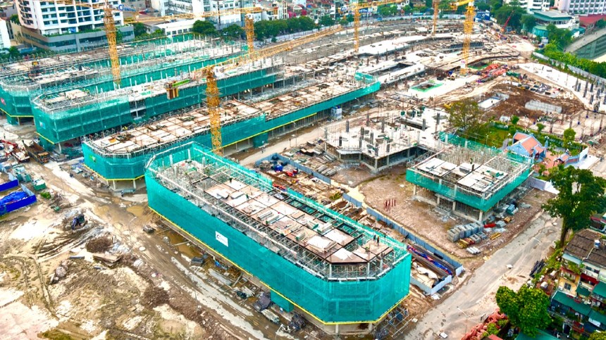 Một dự án bất động sản đang được triển khai tại nội thành Hà Nội. Ảnh: Thanh Vũ.