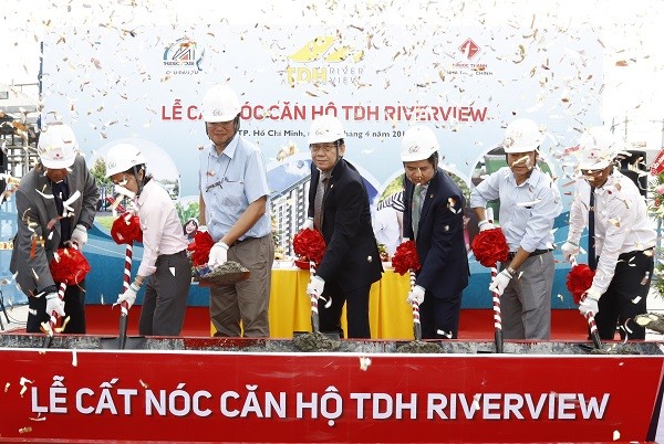 Thủ Đức House cất nóc căn hộ TDH RiverView