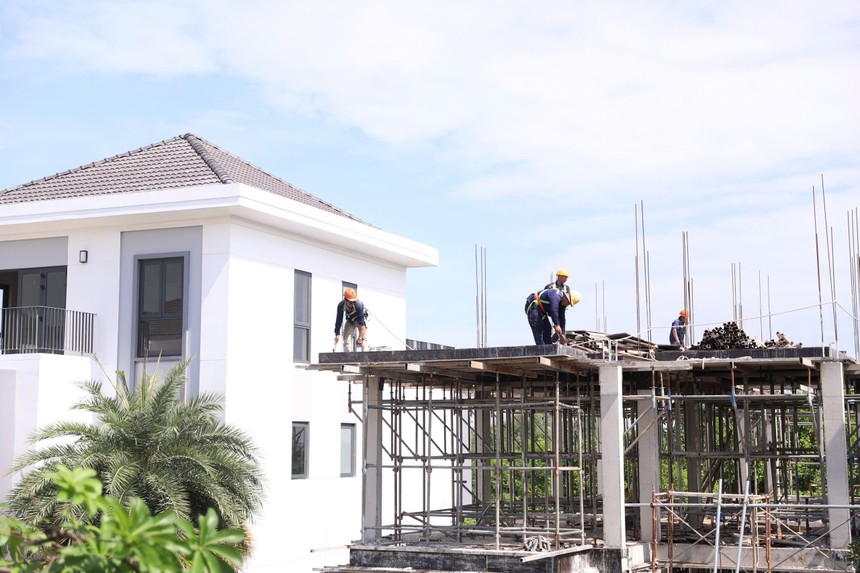 Doanh nghiệp bất động sản và xây dựng trở lại thị trường mạnh mẽ