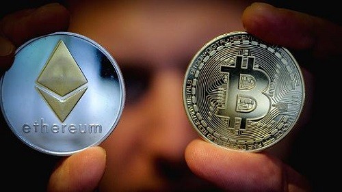 Mỗi Bitcoin đang có giá 7.999 USD trên Coindesk. Ảnh: CNBC.