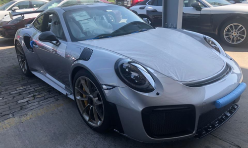 Chiếc Porsche 911 GT2 RS tại cảng Sài Gòn.Ảnh: Hiếu Lê.