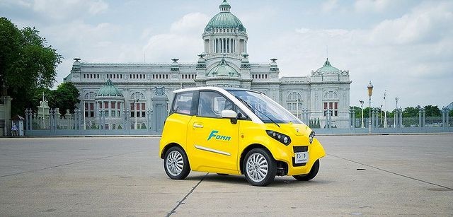 Một trong khả năng nổi trội của chiếc xe điện nay là khả năng lội nước.