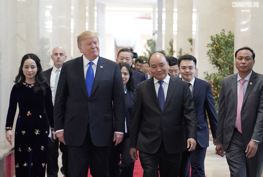 Thủ tướng Nguyễn Xuân Phúc đón Tổng thống Hoa Kỳ Donald Trump