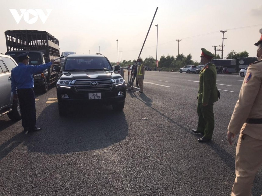 Các phương tiện từ Hải Dương đã được vận động quay đầu từ chiều 15/2.