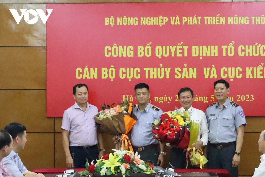 Từ trái qua: Ông Trần Đình Luân, Cục trưởng Cục Thủy sản; ông Dương Văn Cường, Phó Cục trưởng Cục Kiểm ngư; ông Nhữ Văn Cẩn, Phó Cục trưởng cục Thủy sản; ông Nguyễn Quang Hùng, Cục trưởng cục Kiểm ngư.