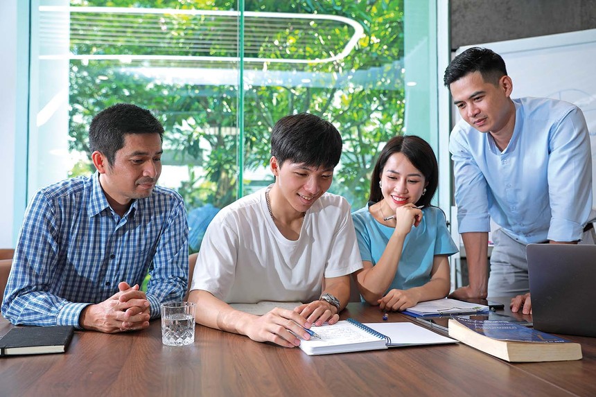 Ngày nay, người lãnh đạo không chỉ cần tầm nhìn và chiến lược, mà còn phải đặt ưu tiên chăm sóc nhân viên lên hàng đầu. (Ảnh minh họa).