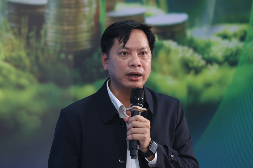 Ông Vương Văn Quý, Phó trưởng ban Chính sách tín dụng, Agribank trình bày tại hội thảo. Ảnh: Dũng Minh