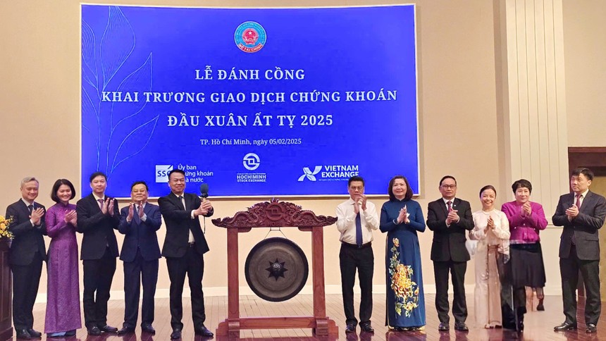 Quyết tâm vận hành hệ thống giao dịch mới và nâng hạng thị trường trong năm 2025